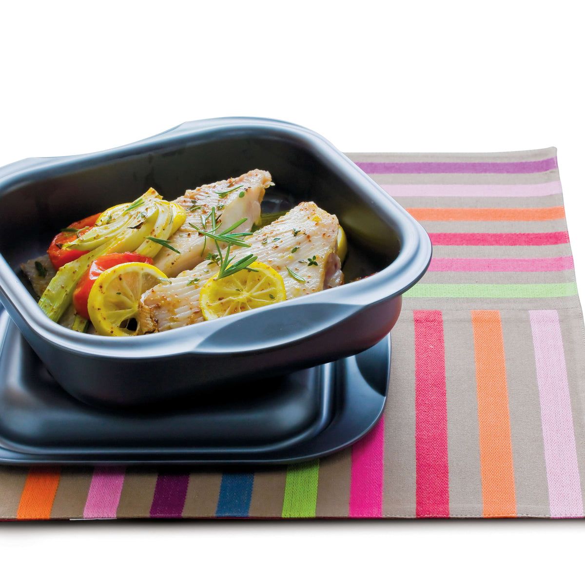 Tupperware Ultrapro 2-qt./2 L Square Pan With Cover Baking | YRF362195